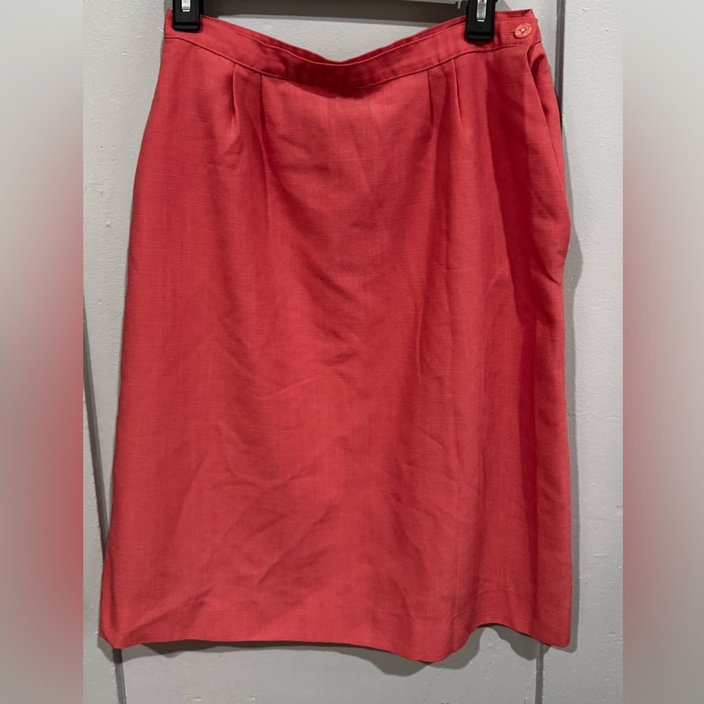 Vintage Women’s Elegant Coral Pink Skirt